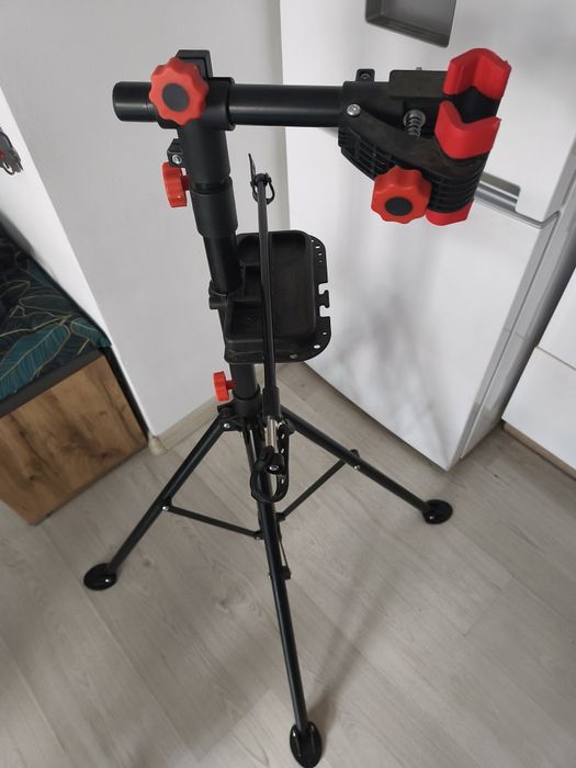 Stojak rowerowy serwisowy