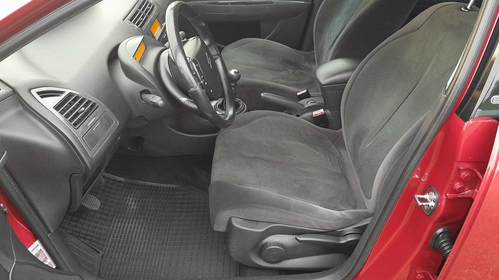 Citroën C4 Exclusive/2.0 HDI/KLIMA/Hak/PDC/XENON/Tempomat!