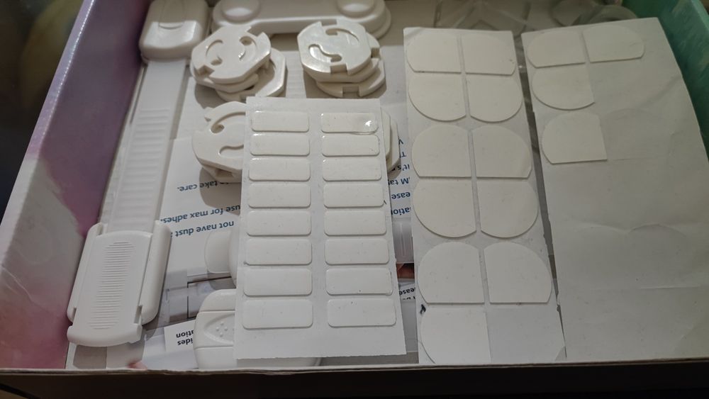 Bebé |Protetor de tomadas, Cantos e armário