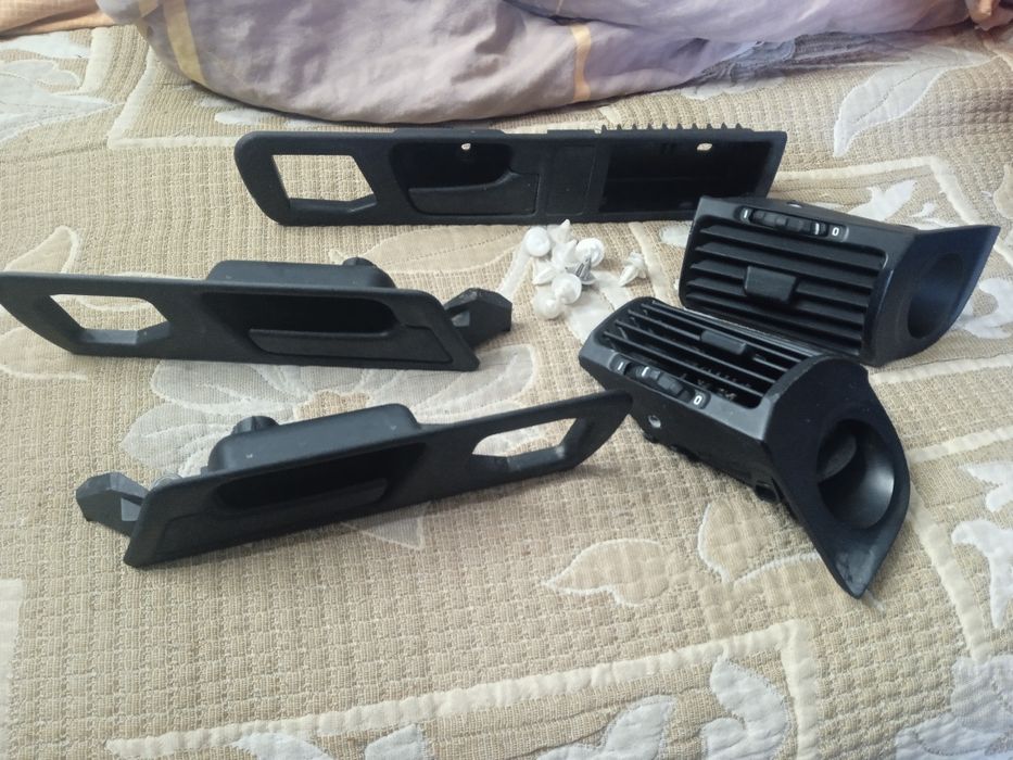 Дефлектора и ручки  бмв е34 бу стан добрій