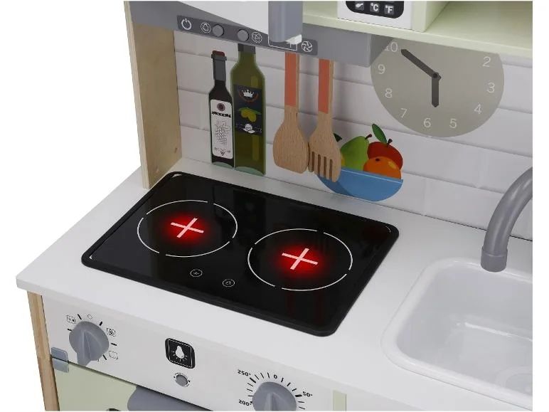 Дуууже крута дерев'яна кухня для дітей