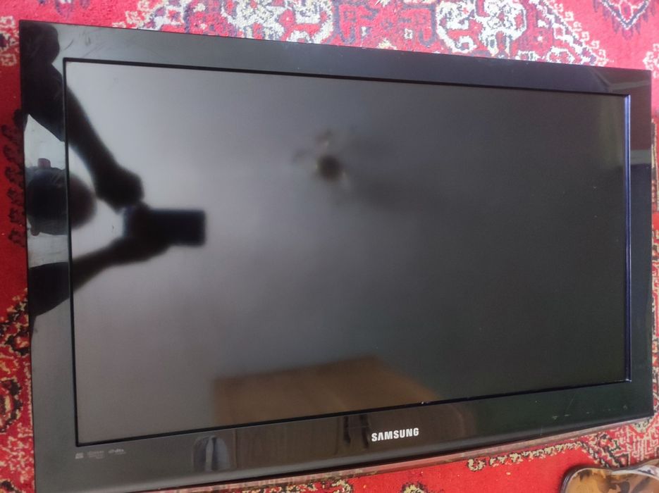 Samsung Le32c454e3w на запчастини