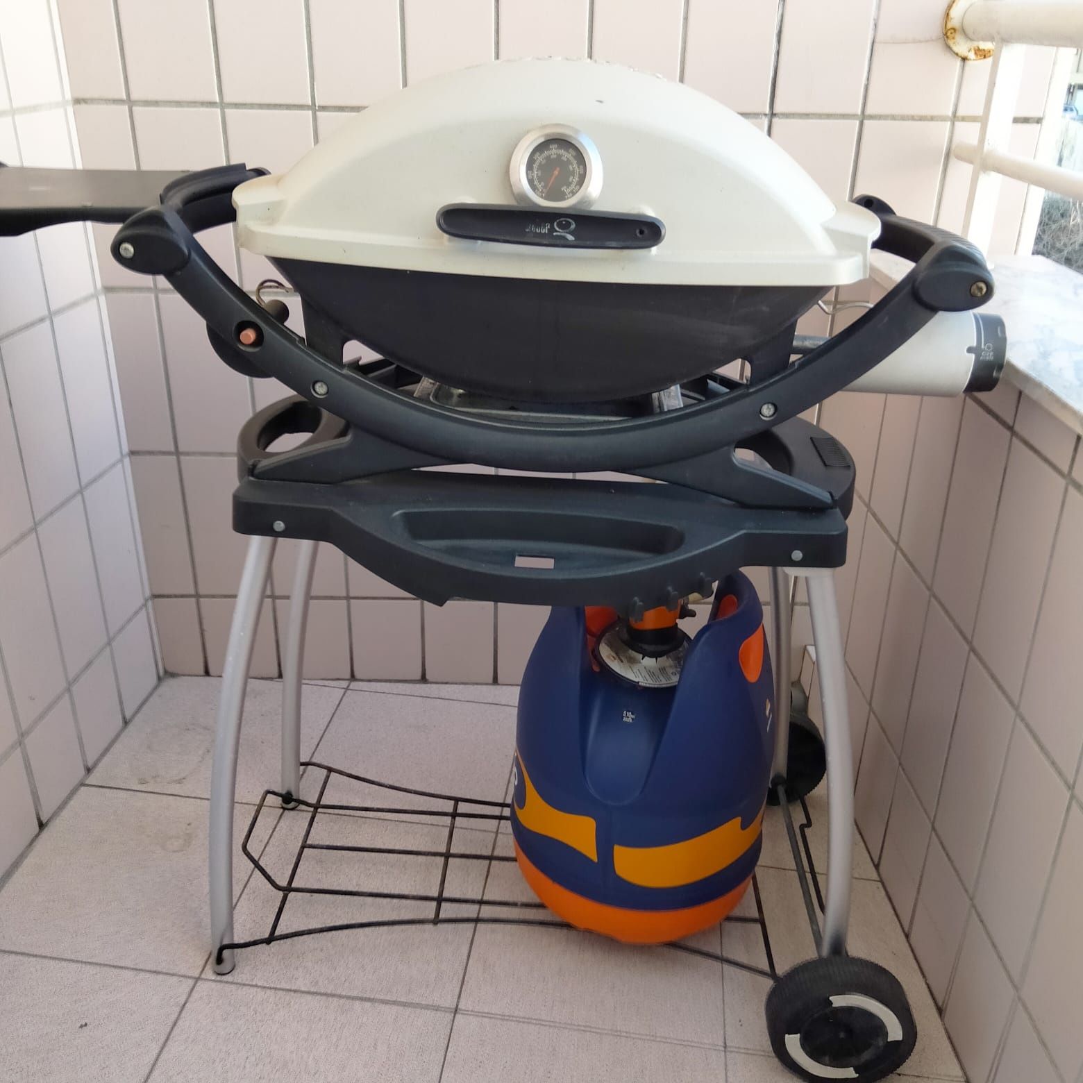 Grelhador Weber Q2200 a gás