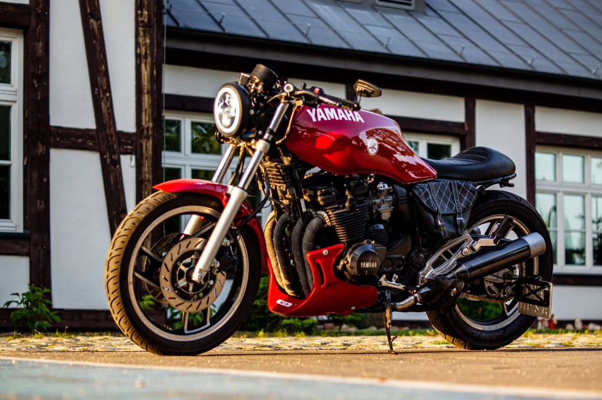 Yamaha xj 600 cafe racer custom
