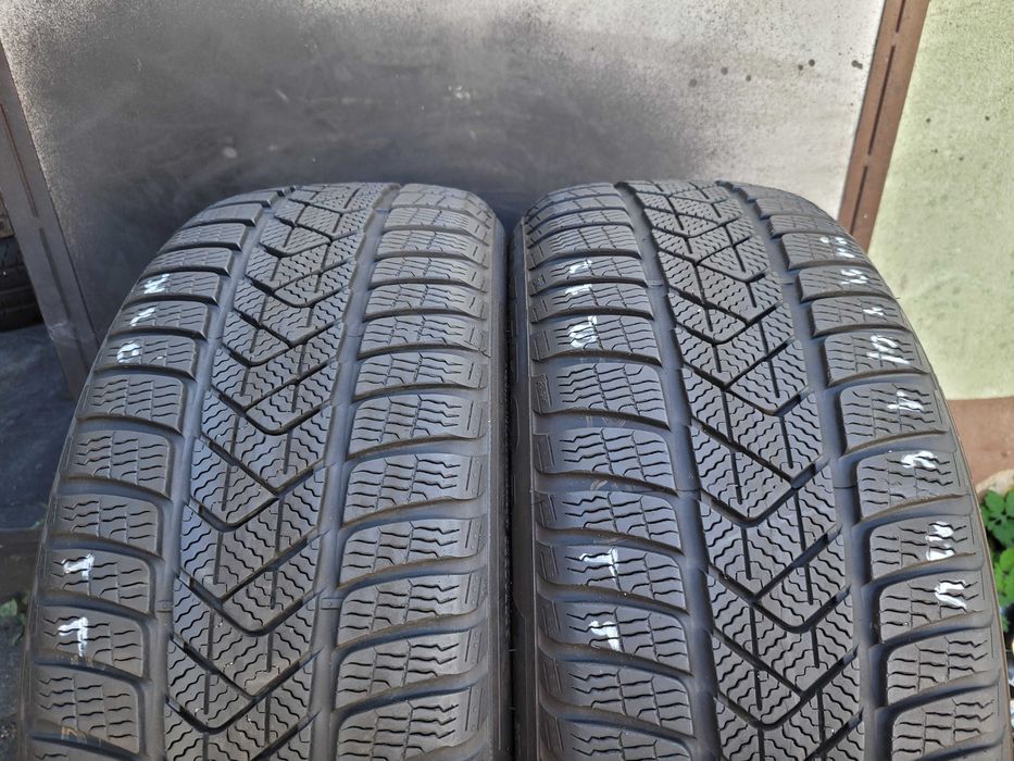 215/50/18 Pirelli Winter Sottozero 3  7mm 2020r 2szt