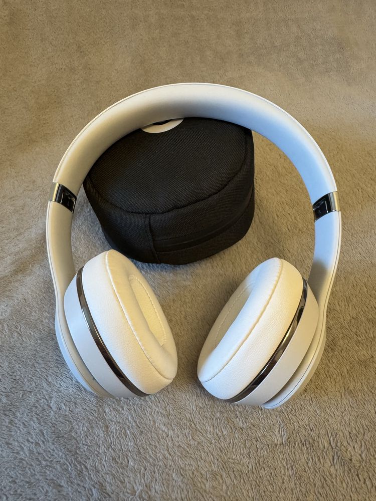 Beats Solo 3 Satin Silver Słuchawki Bezprzewodowe Srebrny Mat B