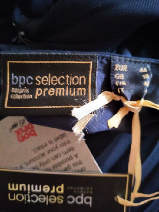 Жіноча вечірня сукня