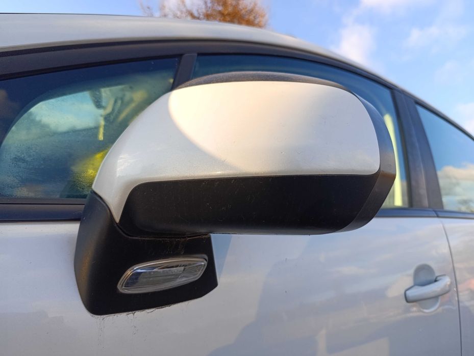 Peugeot 5008 lusterko lewe prawe kwed części