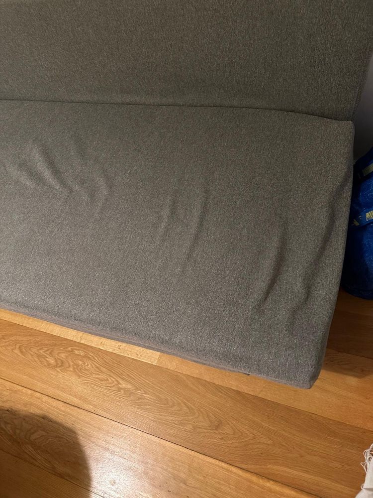 Sofá cama casal IKEA com arrumação