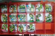 Coleção completa de 17 bonecos Kinder da série extraterrestres,