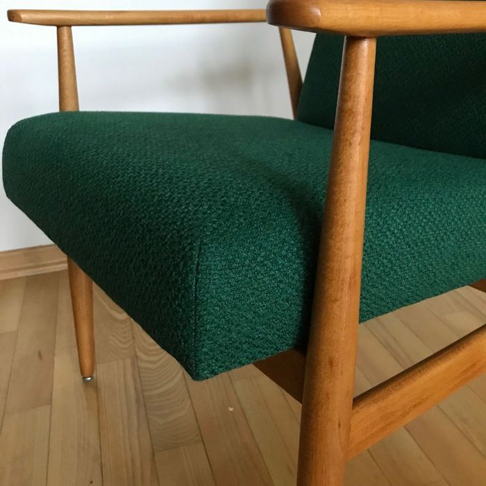 Fotel lisek PRL klasyczny zieleń butelkowa olcha H. Lis 300-190 x 20