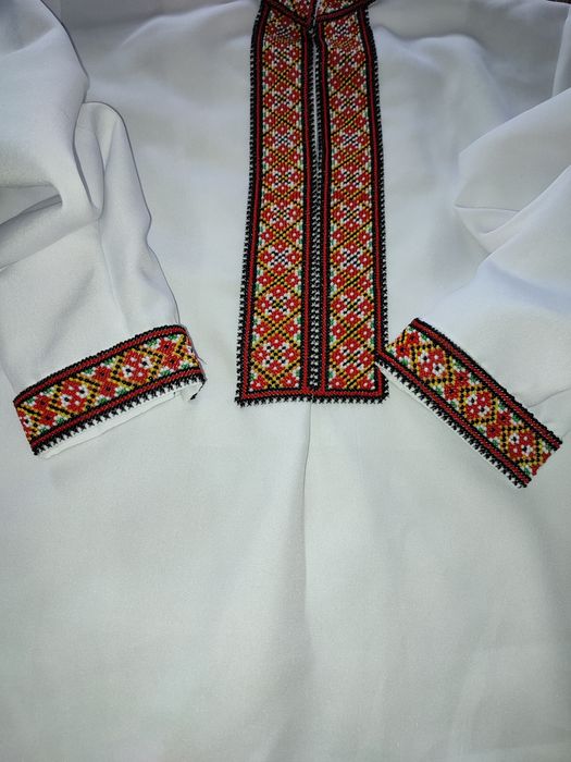 Вишиванка для хлопчика, бісером.