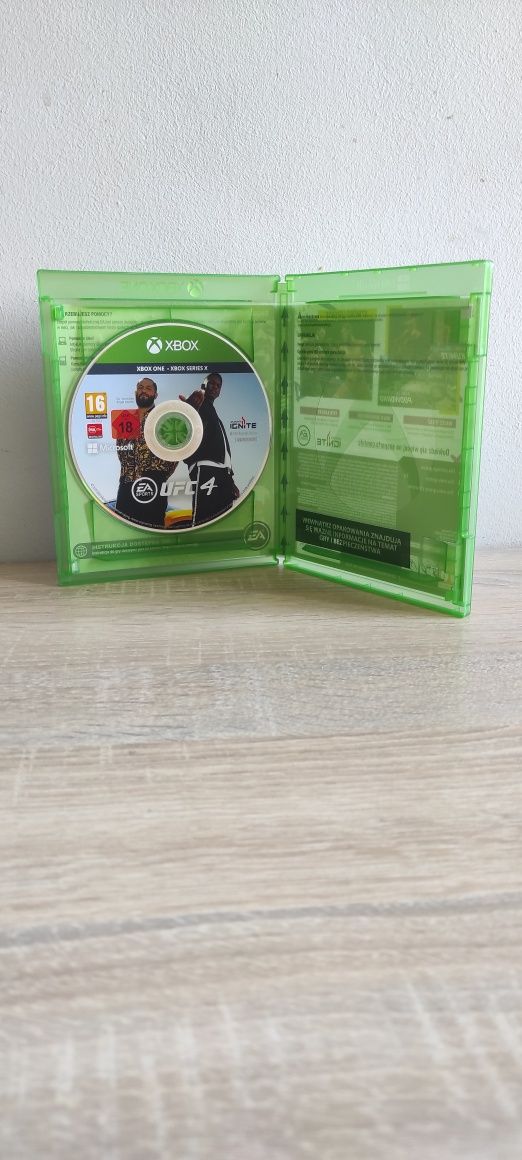 Gra na Xbox UFC 4