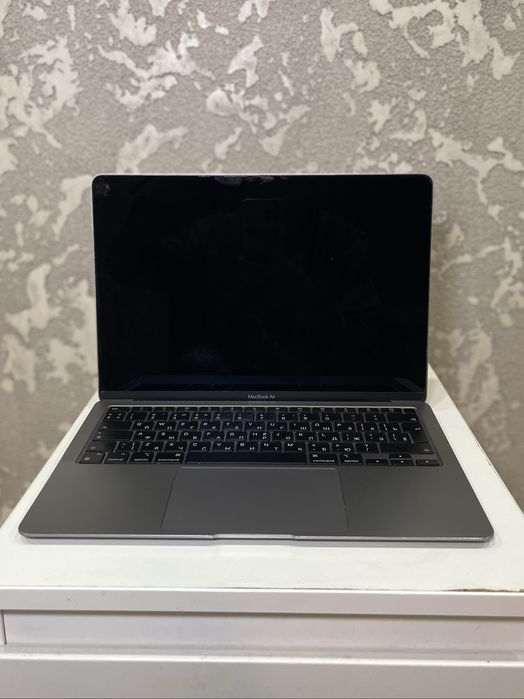 MacBook Air M1 (13”, 2020)