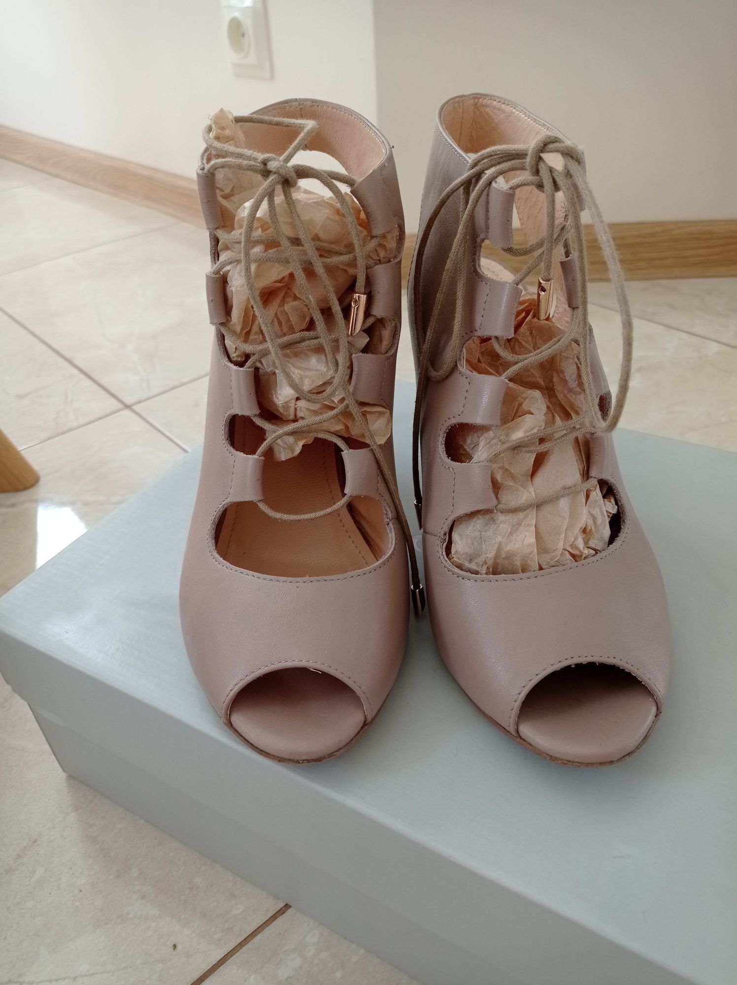 Buty sandały rzymianki damskie Wojas skórzane rozmiar 39