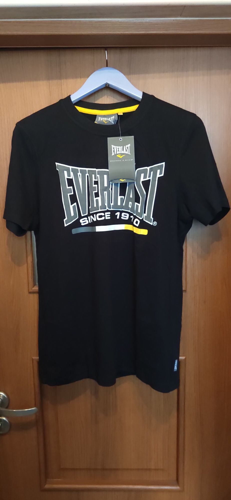 T-shirt Everlast rozmiar S.  Nowa !