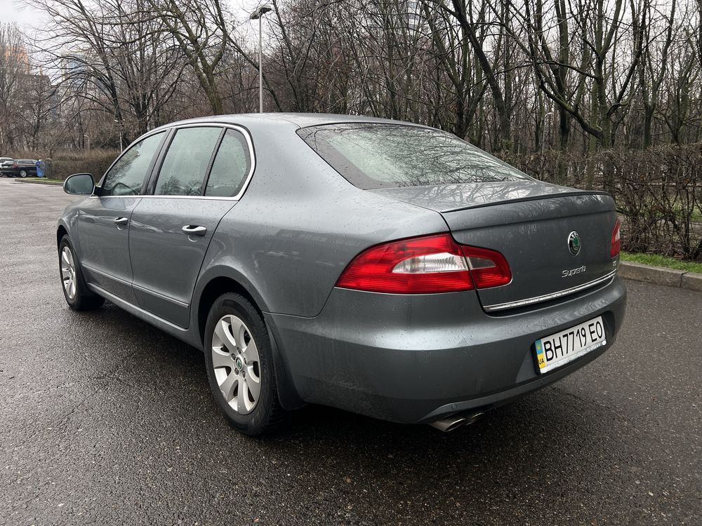 Skoda SuperB 1.8 бензин 2012г