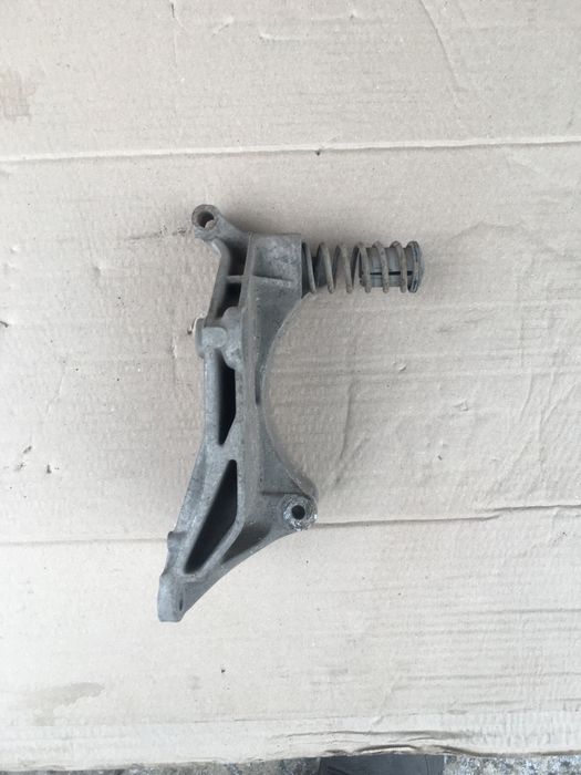 Кронштейн генератора VW Vento Golf-3 Гольф-3