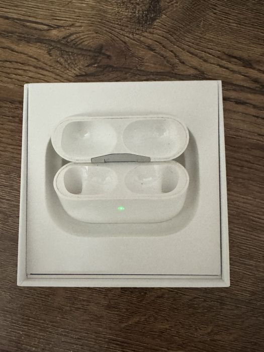 Оригінальні Airpods pro