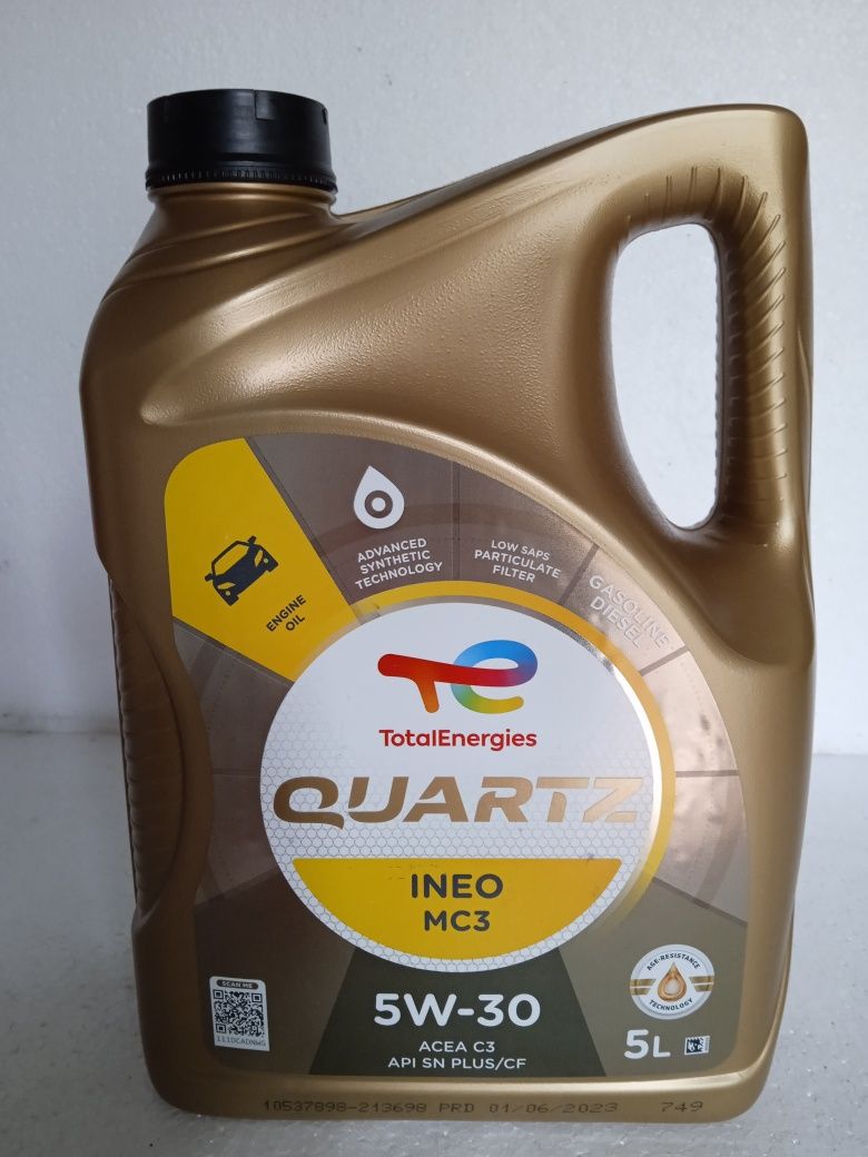 Продам автомобільне масло Total Quartz 5w30 ineo MC 3.  5 л.