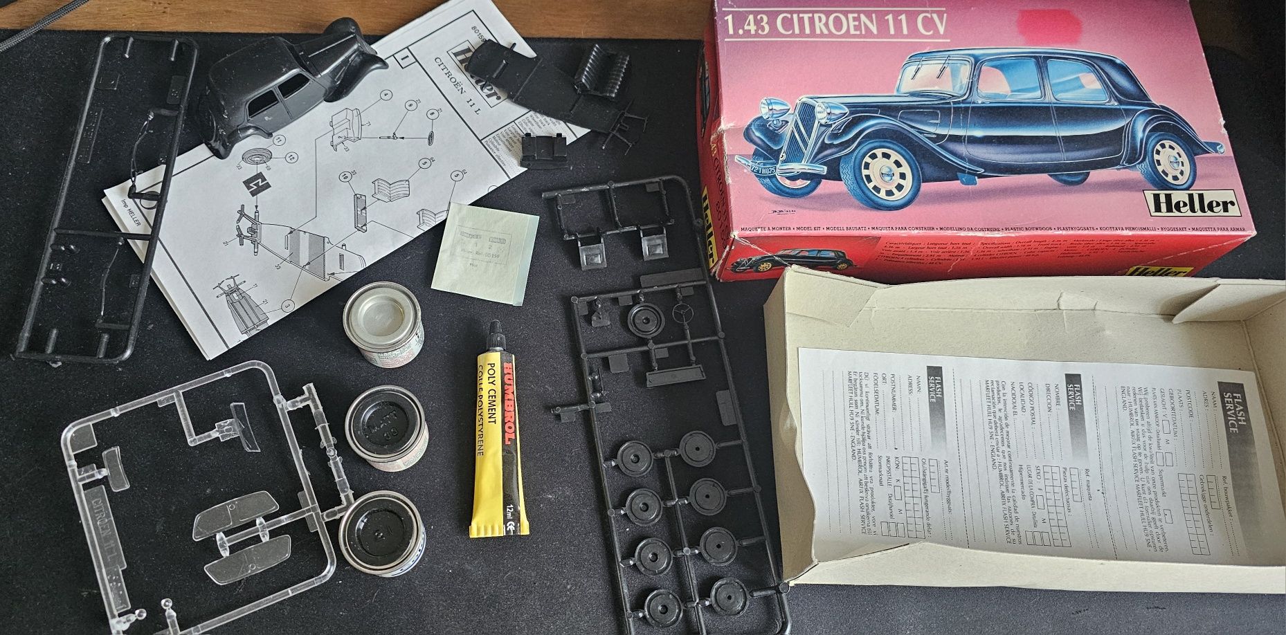 Model Heller 1:43 Citroën 11 CV + farby WARTO