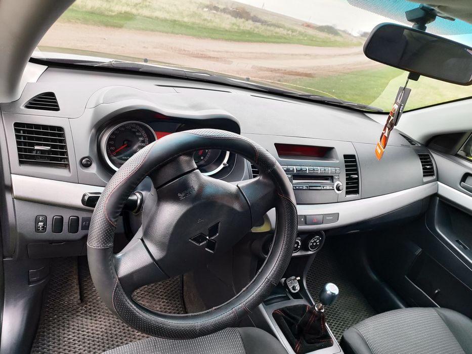 Машына в достойном состоянии приежаите смотрите