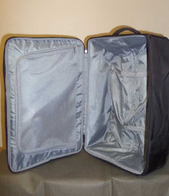 Чемодан большой чёрный American Tourister, 2 колеса,  размер 61Х40Х22