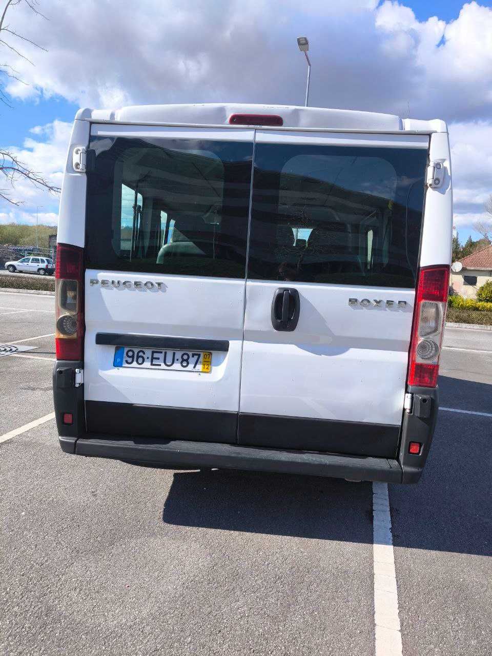 Peugeot Boxer Minibus