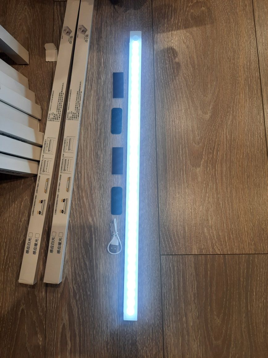 LED лампа з аккумулятором і датчиком руху 50 см