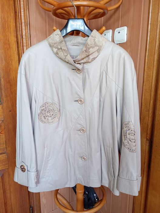 Жіноча шкіряна куртка (лайка)