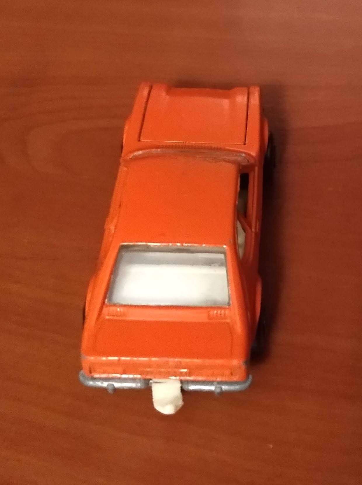 Miniatura antiga - Ford Capri - Matchbox Superfast