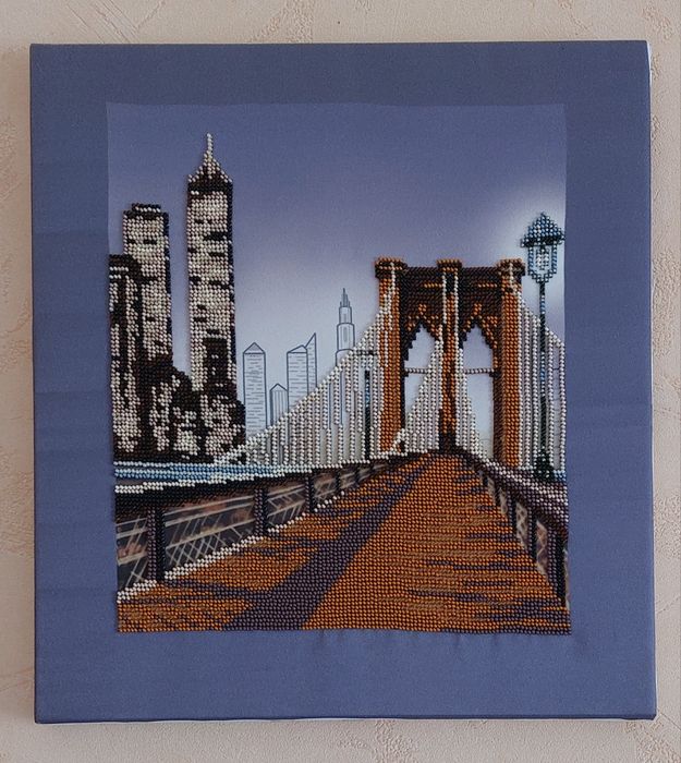 Ручна вишивка : бісером, художньою гладью,  тамбурним швом