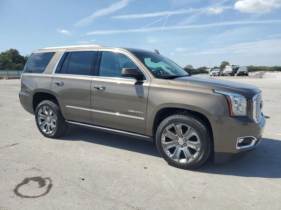 GMC Yukon Denali, Kosmetyczna Szkoda, Niewielki Przebieg, Zadbany!!!