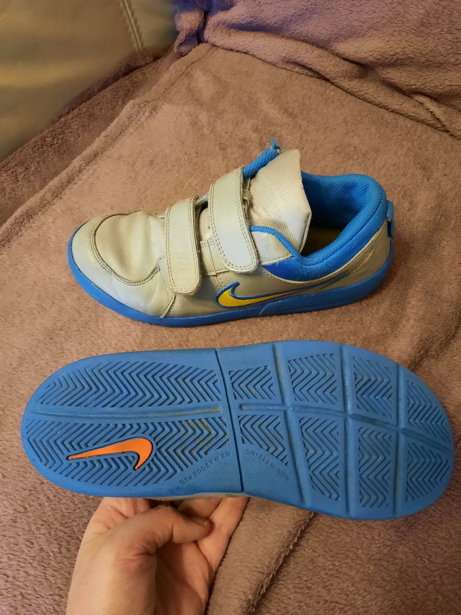 Buty nike 34 chłopięce (21cm) na wiosnę