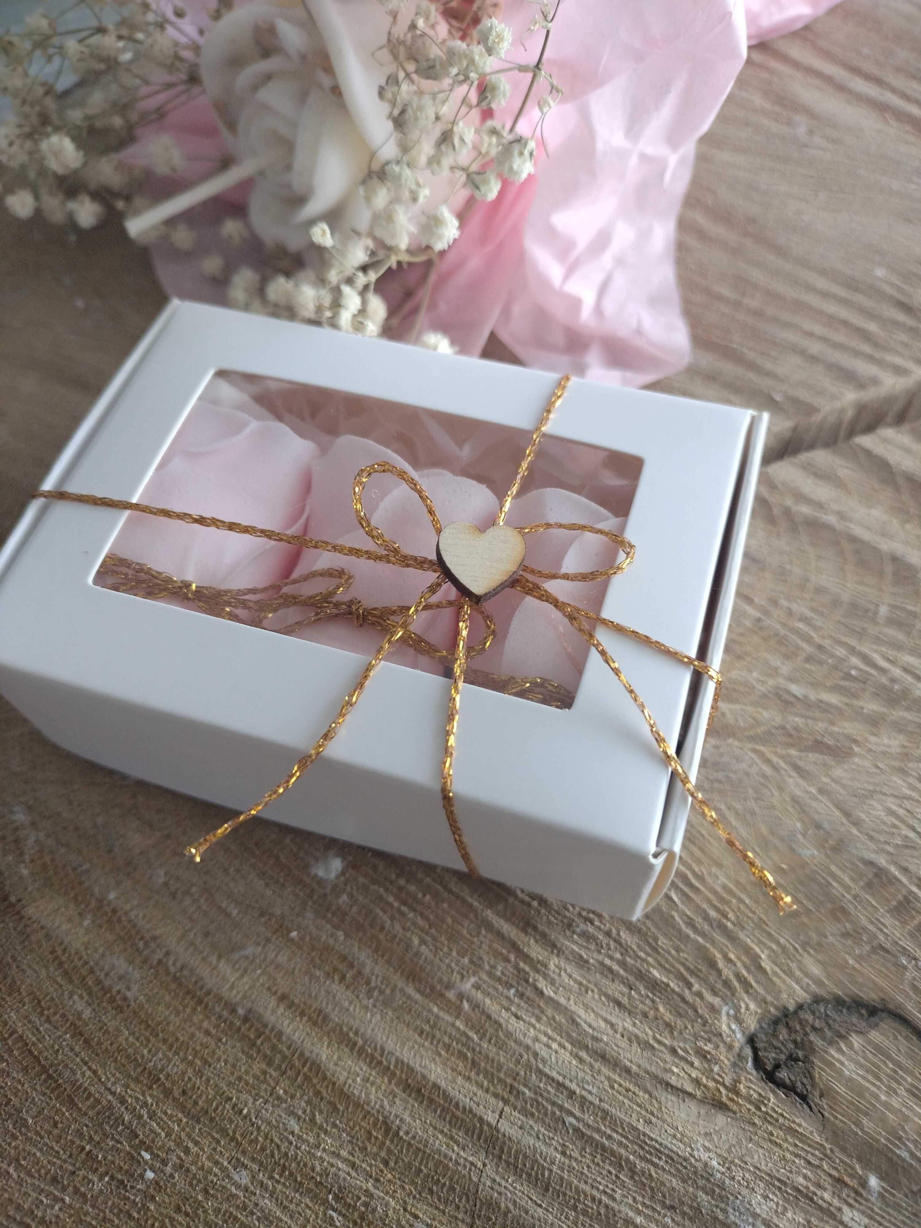 Upominek Baby Shower Wieczór Panieński róża mydlana