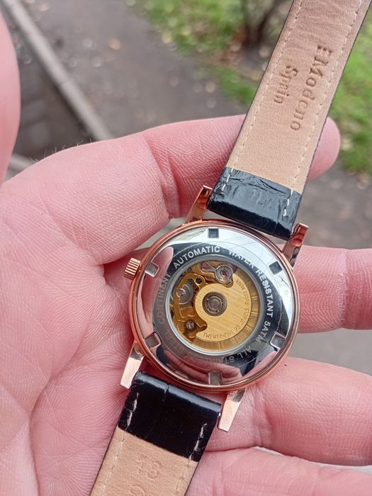 Продам на подарок мужские часы,механизм апелла