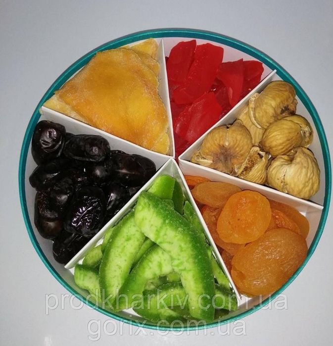 Подарунковий набір з сухофруктів і цукатів 0,800кг