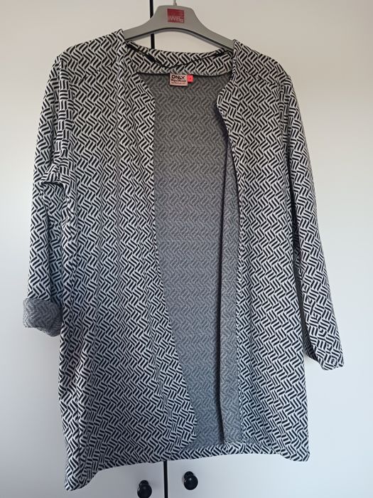 Marynarka/ narzutka firmy Only- L