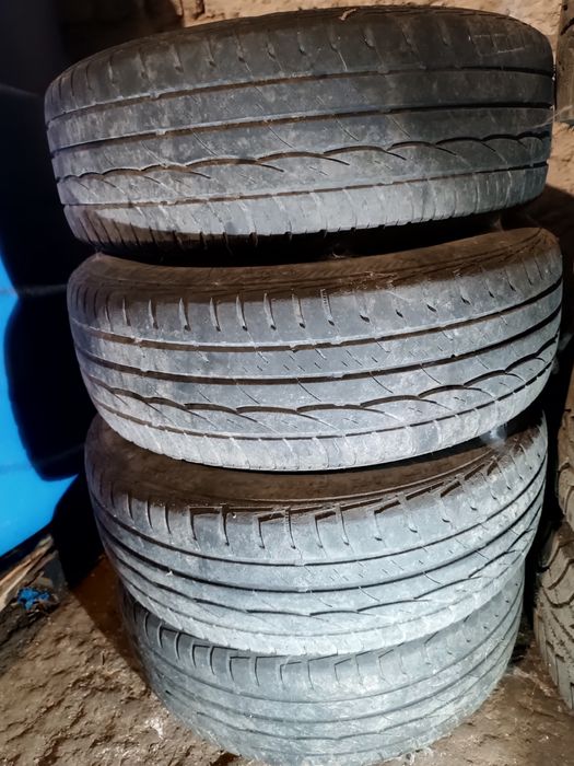 Продам скаты с дисками метал. 195/65/15. Зима комплект.4 шт... 5000гр.