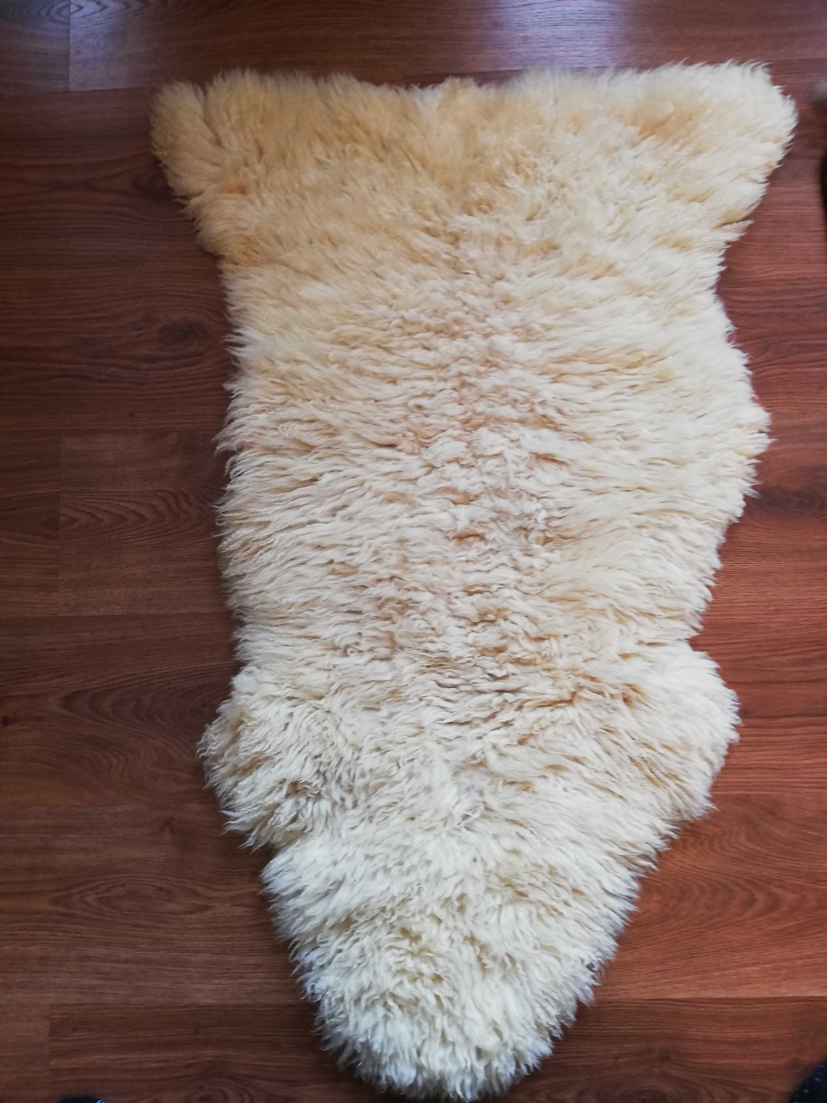 IKEA skóry owcze