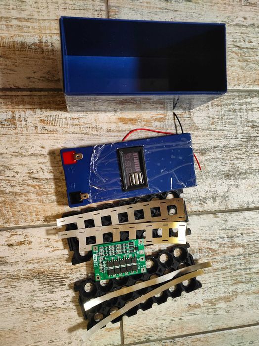 3s7p 12v кейс 18650 з екраном