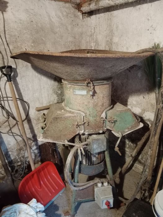 Srutownik bąk  11kw