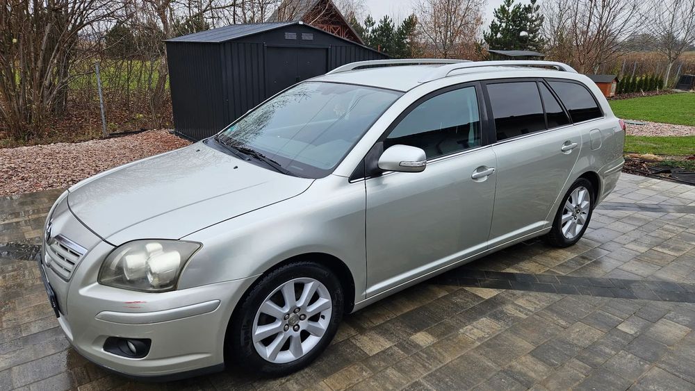 Toyota Avensis Toyota Avensis Toyota Avensis 1.8 VVT-i Sol Kombi