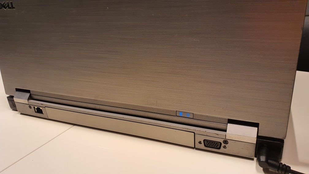 Laptop DELL Latitude E6510, i7 WIN7, 15cali, BDB 4GB, 296GB