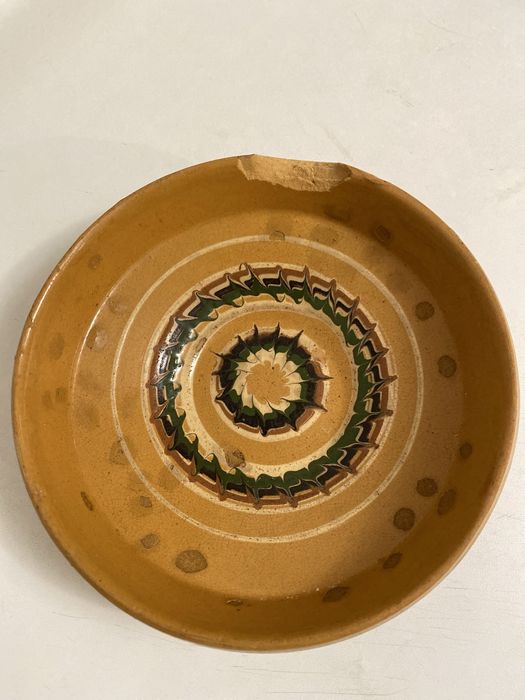 Глиняная миска с орнаментом Опошня