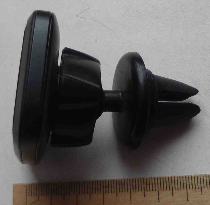 Держатель телефона в автомобиль Intaleo