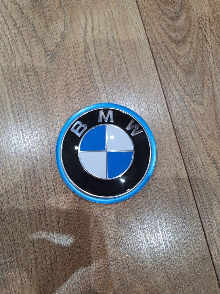 Emblemat znaczek bmw