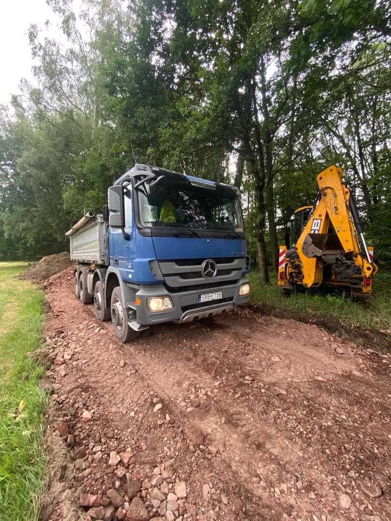 Łupek czerwony niesort. 0-120mm 12 ton LUZEM - na drogi i dziury