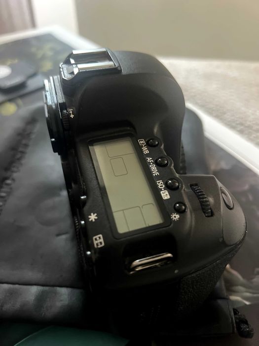 Canon 5 mark ii corpo +Cartão CF 16 GB, tripé Era PRO, controle remoto