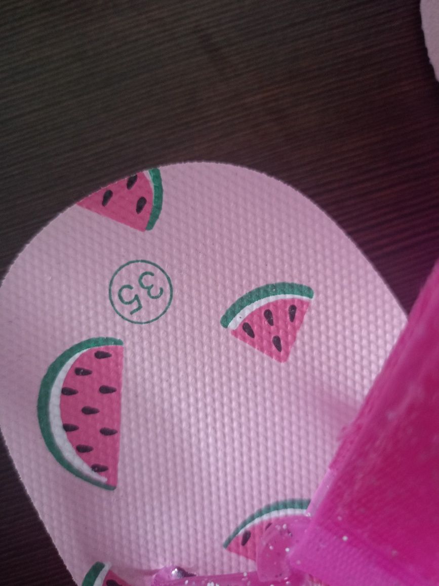 Nowe buty Dla dziewczynki